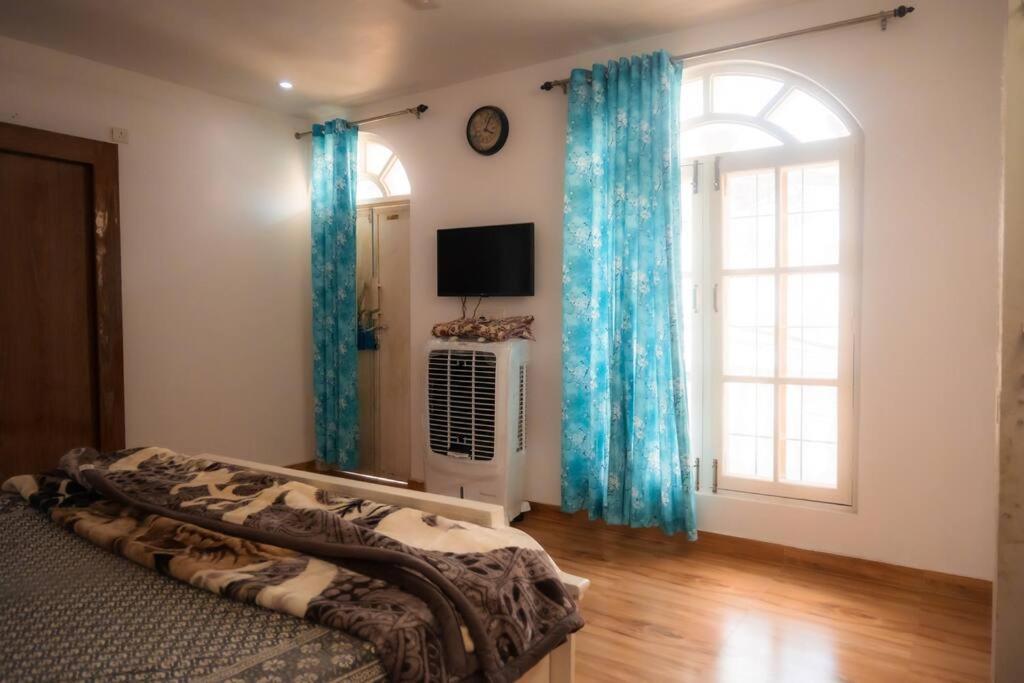 Blue Door Villa By Homeyhuts Rājpur Zewnętrze zdjęcie