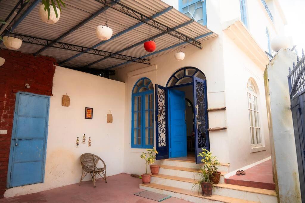 Blue Door Villa By Homeyhuts Rājpur Zewnętrze zdjęcie